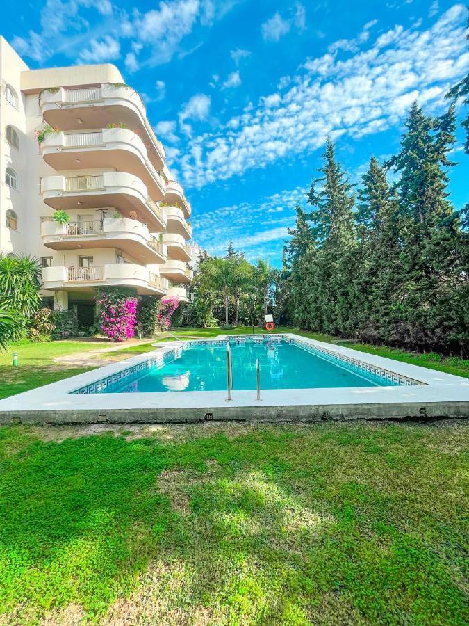 Great Puerto Banus Apartment ماربيا المظهر الخارجي الصورة